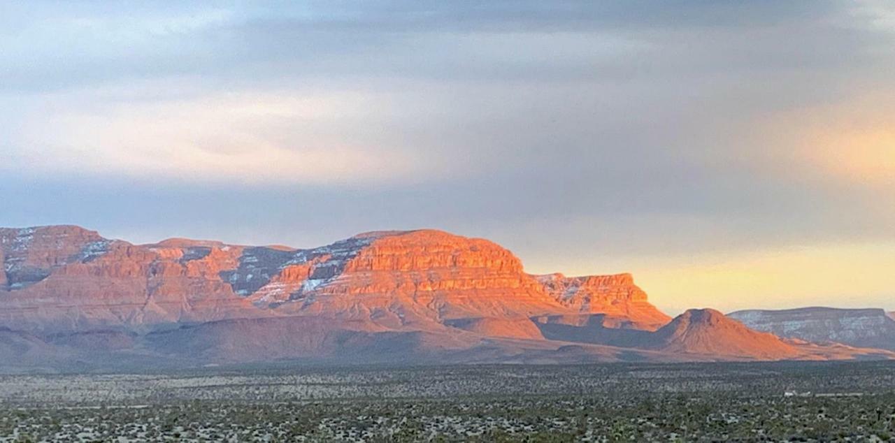 Canyons End Motel Meadview Bagian luar foto